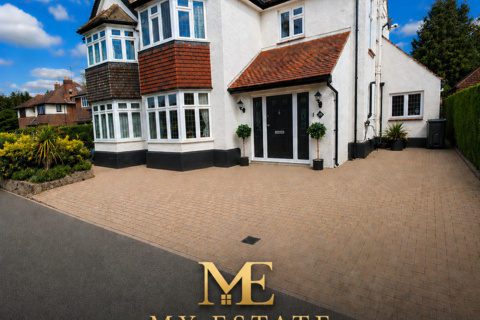 4 bed property, in Ludlow Avenue, £749,000