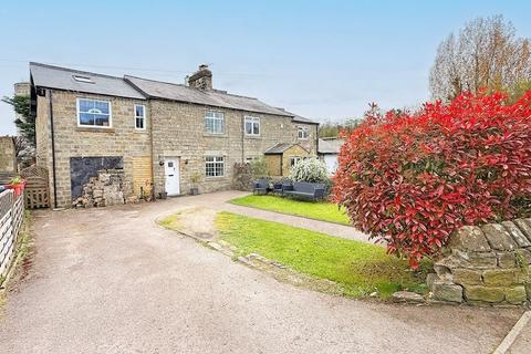 3 bed property, in Bridge End Cottages, £500,000