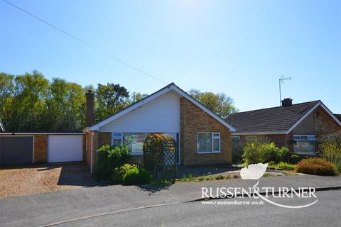 3 bed property, in Heather Close, £335,000