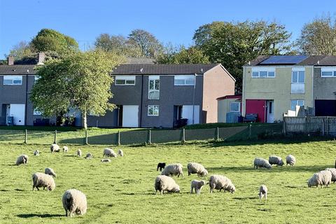 3 bed property, in Ffynnon Nefydd, £129,950