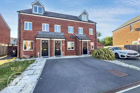 3 bed property, in Aldridge Square, £270,000