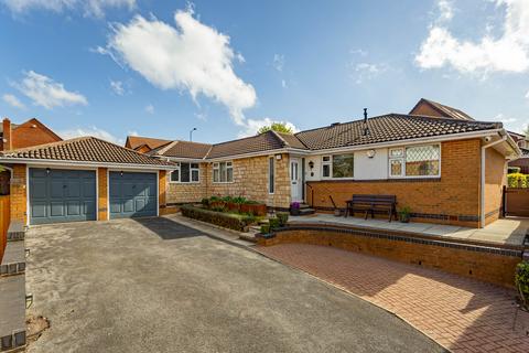3 bed property, in Fulford Close, £400,000