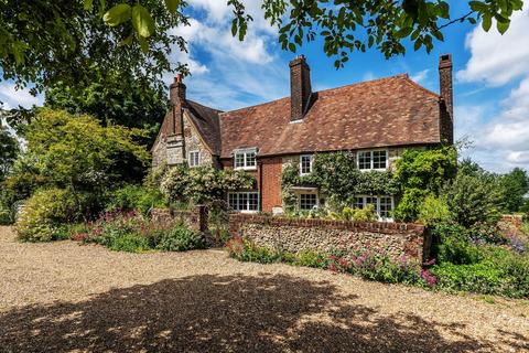 7 bed property, in Chaldon, £1,850,000