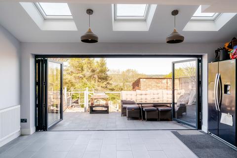 3 bed property, in Bedminster Down, £410,000