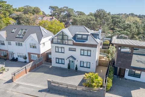 4 bed property, in Excelsior Road, £1,150,000