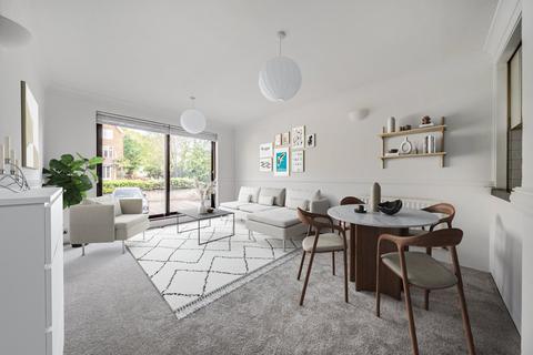 1 bed property, in Widmore Road, £240,000
