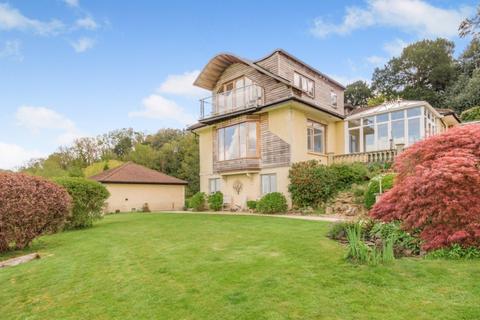 5 bed property, in Sundays Hill, £1,250,000