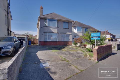 4 bed property, in Vicarage Road, £375,000