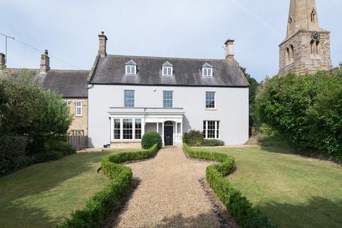 6 bed property, in High Street, £1,650,000