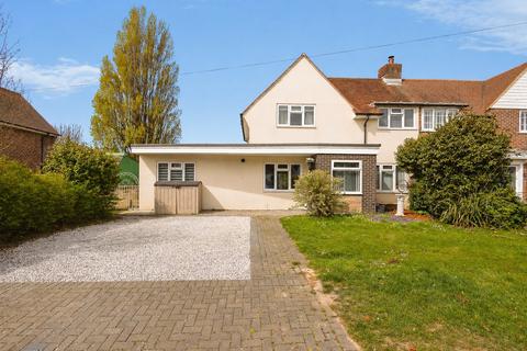 4 bed property, in Atherley Road, £450,000