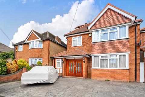 4 bed property, in Quaves Road, £1,350,000