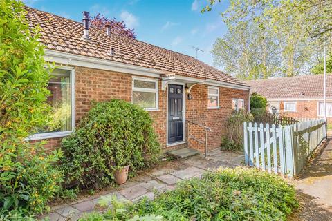 3 bed property, in Hethersett Close, £280,000