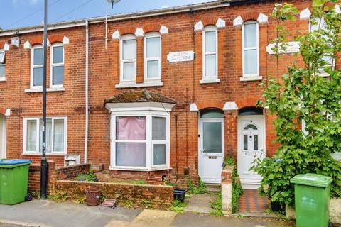 4 bed property, in Milton Road, £290,000