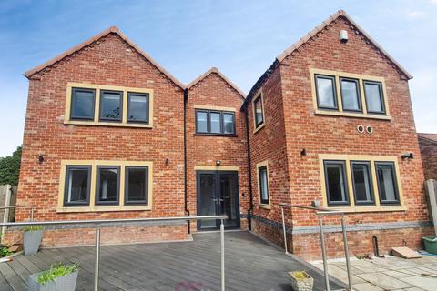 4 bed property, in Bawtry Road, £560,000