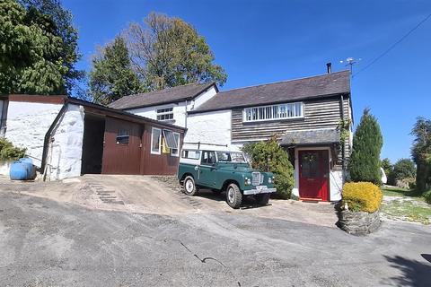 3 bed property, in Groes, £450,000