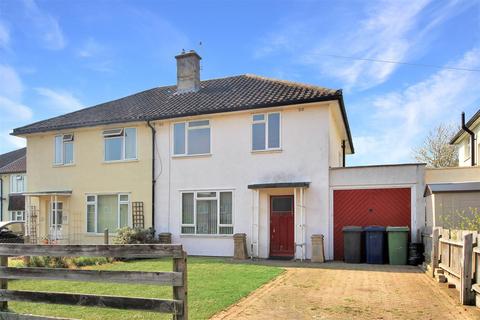 3 bed property, in Coleridge Road, £475,000
