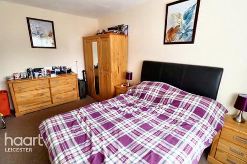 3 bed property, in Flatholme Road, £265,000