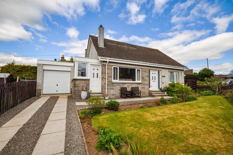 4 bed property, in 1 Maidland Place, £260,000