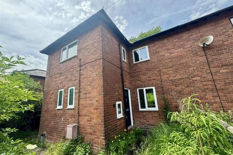 3 bed property, in Cross Bank, £105,000