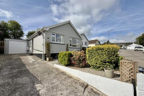 3 bed property, in Lanner, £300,000