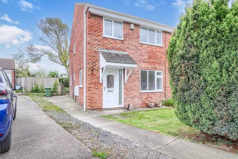 3 bed property, in Biretta Close, £190,000