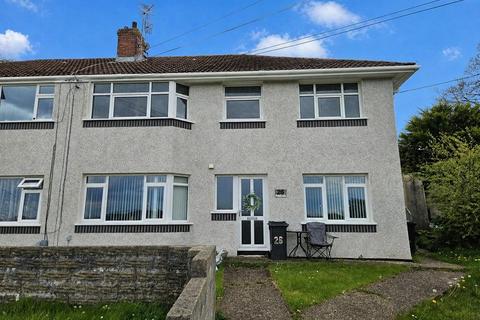 2 bed property, in Lime Grove, £85,000