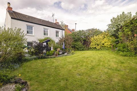4 bed property, in Station Street, £550,000