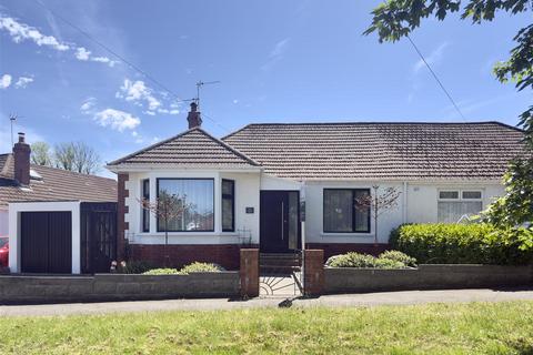2 bed property, in Lavernock Road, £525,000
