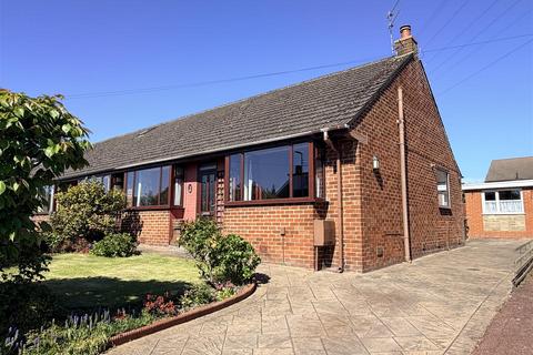 2 bed property, in Marquis Drive, £230,000
