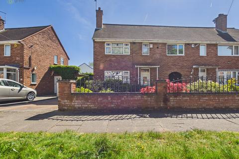 2 bed property, in Brownfield Road, £210,000