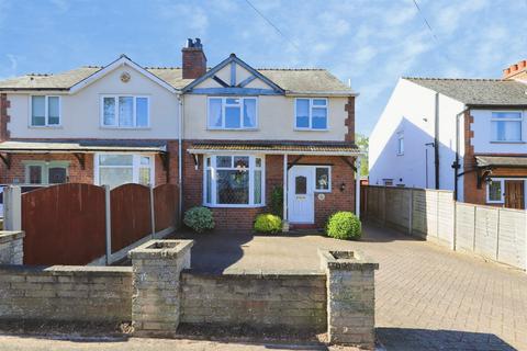 3 bed property, in Belbroughton Road, £360,000