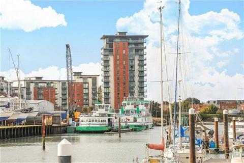 2 bed property, in Rope Quays, £280,000