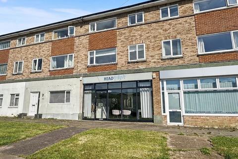 3 bed property, in Saltdean Vale, £425,000