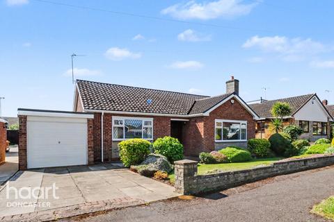3 bed property, in Leyburn Road, £290,000