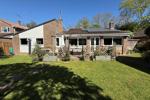 4 bed property, in Kingston Way, £615,000