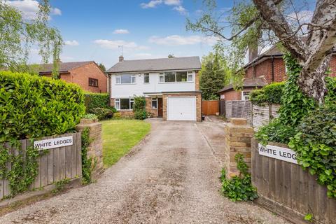 4 bed property, in Farnham Lane, £1,000,000