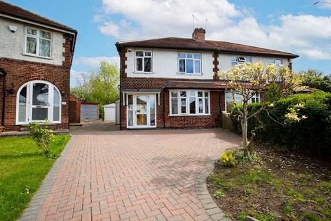 3 bed property, in Balmoral Crescent, £360,000