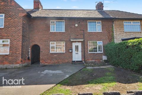 3 bed property, in Mansfield Crescent, £150,000