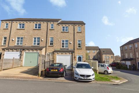 4 bed property, in Corn Mill Fold, £220,000