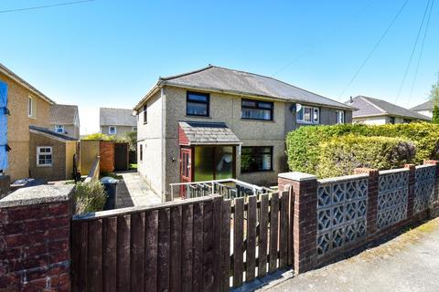3 bed property, in Bryn Pica, £145,000