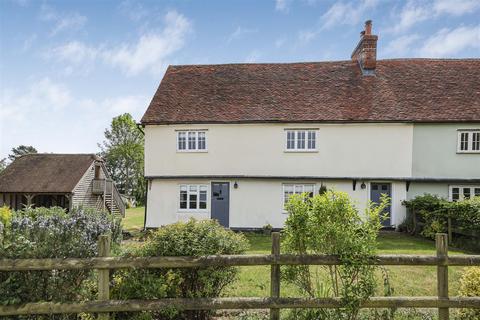 3 bed property, in Mallows Green, £750,000
