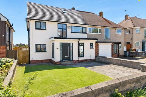 4 bed property, in Kings Lane, £400,000