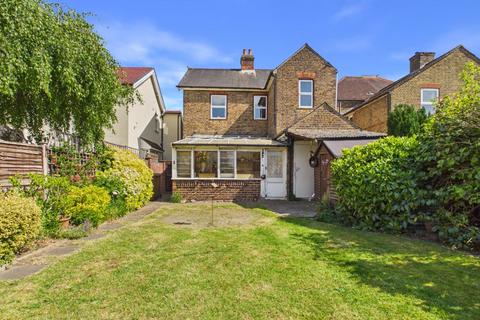 3 bed property, in Stanwell Road, £650,000