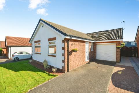 2 bed property, in Thurso Close, £200,000