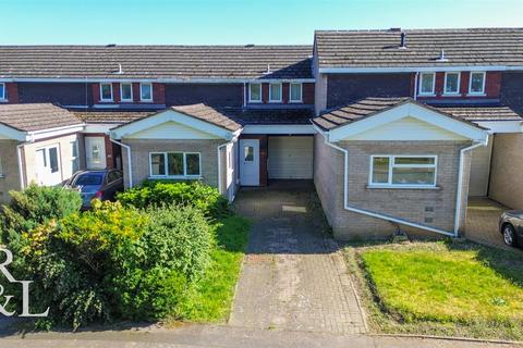 2 bed property, in Bloomfield Way, £239,950