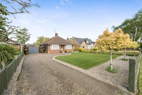 3 bed property, in Woodcroft Road, £495,000
