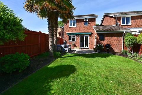 3 bed property, in Hawker Road, £475,000