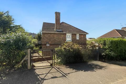 2 bed property, in Loder Road, £375,000