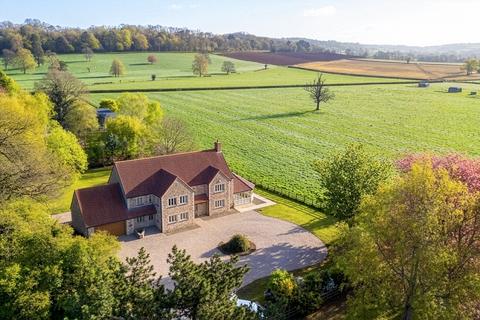5 bed property, in Meadow Way, £2,000,000