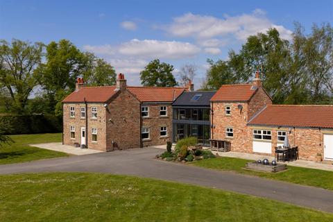 6 bed property, in Newmill Farm, £1,900,000
